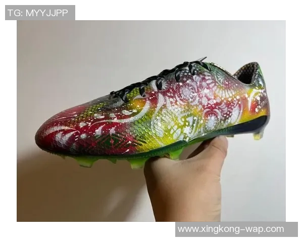 球星脚下的秘密：选择适合的足球鞋尺码对表现有多大影响