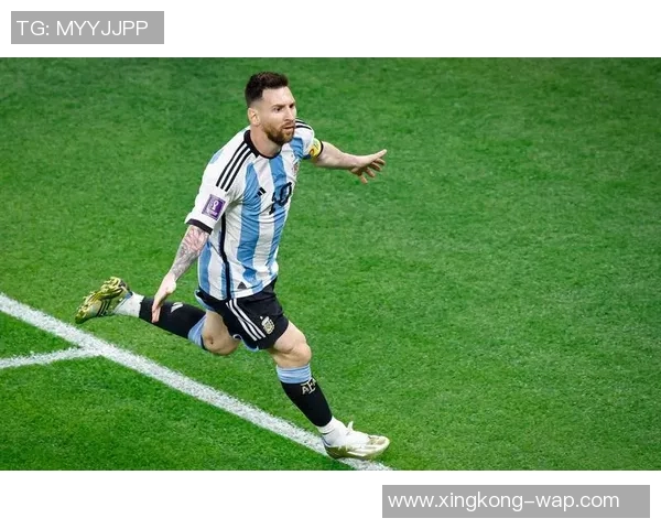 足球传奇人物纵横史：从贝利到梅西的伟大征程与足坛风云