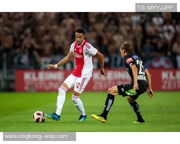 足坛巨星tt成长之路与辉煌成就全面解析 足坛巨星tt成长之路与辉煌成就全面解析