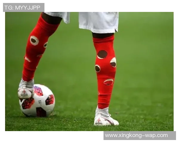 足球球星穿球袜揭秘 谁是最具个性与风格的球员? 足球球星穿球袜揭秘 谁是最具个性与风格的球员?